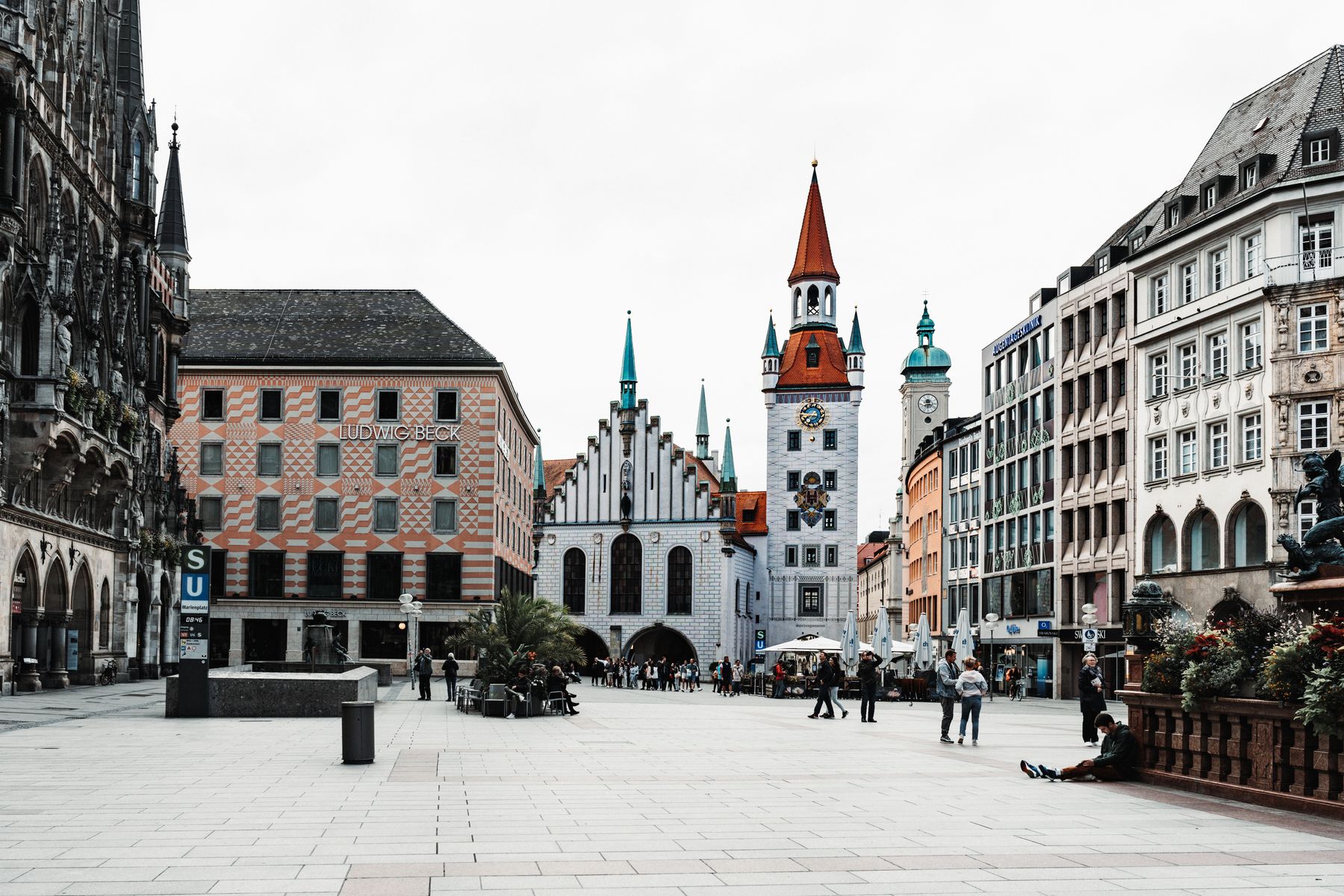 Marienplatz and the old town in Munich