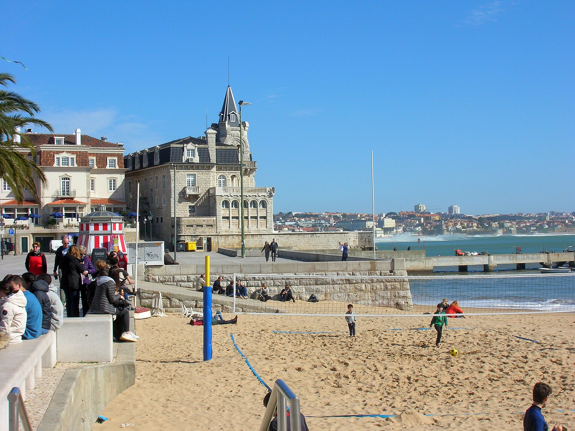 Cais do Sodre to Cascais in Lisbon